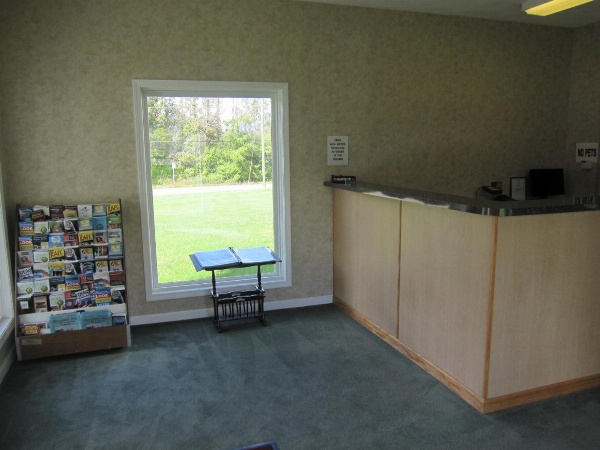 Embassy Inn Motel Ithaca image 4